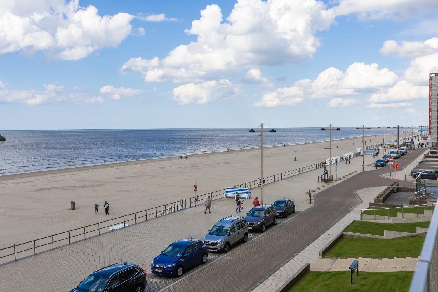Studio Met Frontaal Zeezicht Middelkerke Exterior photo
